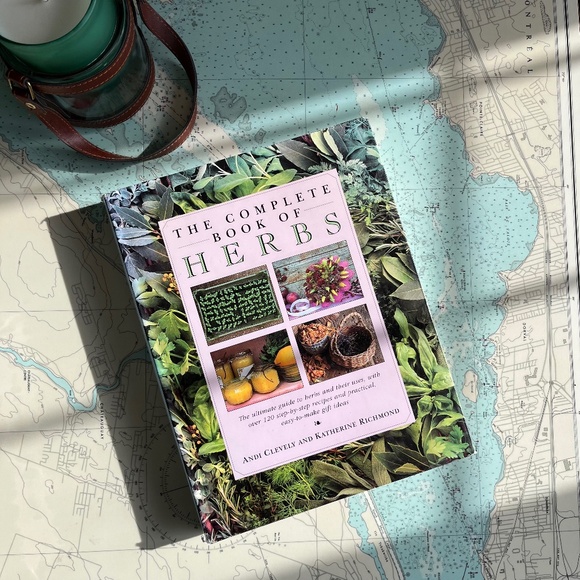Vintage 1994 The Complete Book of Herbs - Picture 1 of 8